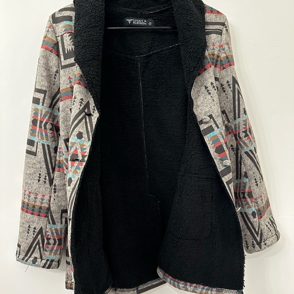 Lucky & Blessed Aztec Sherpa Jacket size Medium - Picture 15 of 16